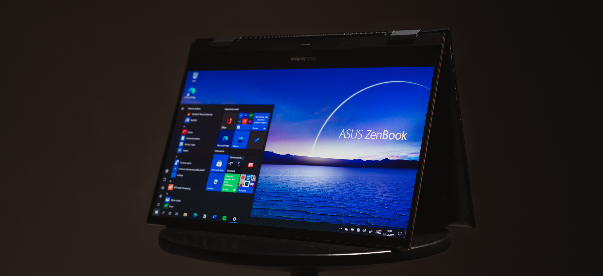 Jest piękny. Asus ZenBook Flip S - recenzja