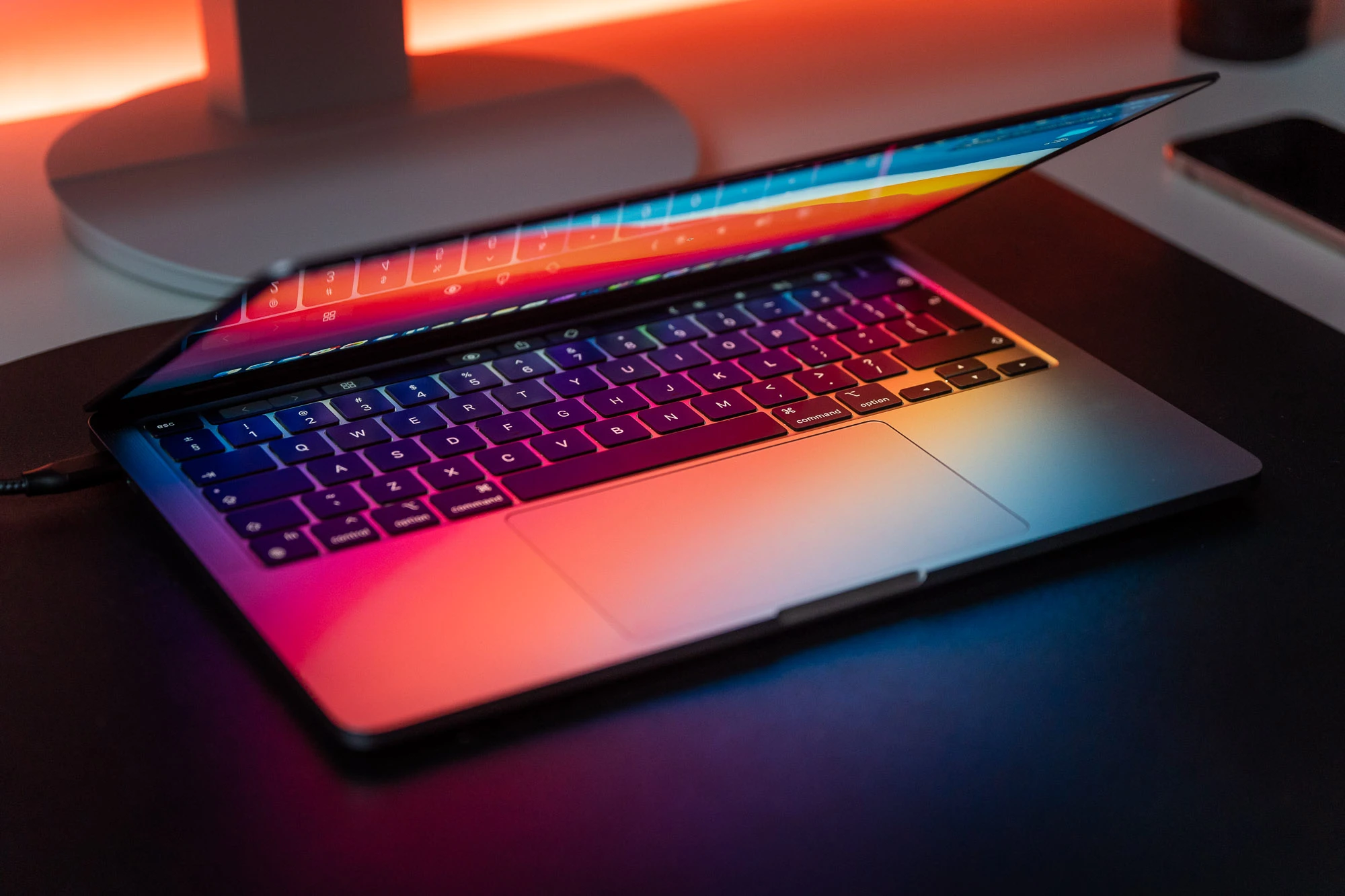 Pół roku. Tylko tyle zajęła mi całkowita transformacja na procesor Apple M1. Całość dopełnił nowy Lightroom