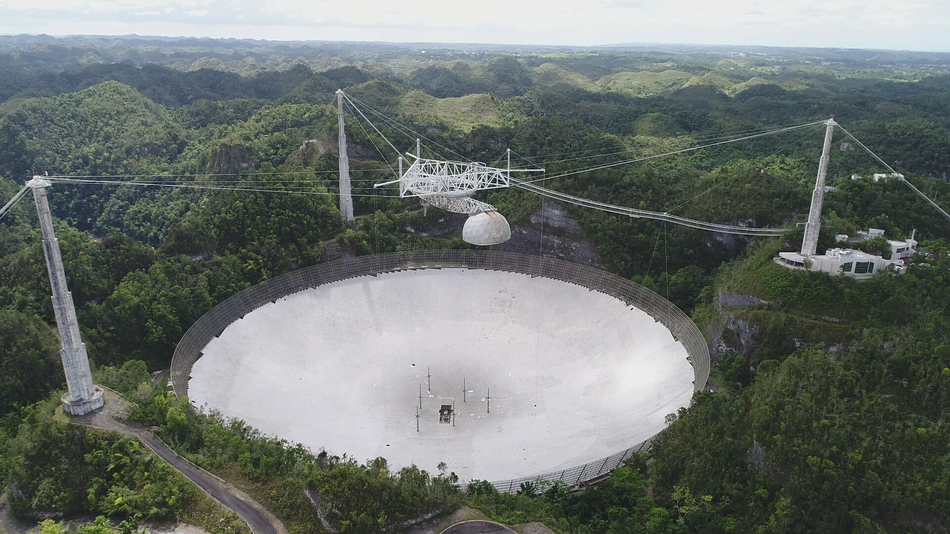 Radioastronomowie przebierają nogami. Czy będą mieli czym nasłuchiwać kosmosu?
