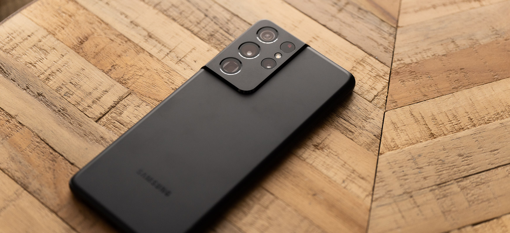 Samsung Galaxy S21 Ultra - pierwszy dzień z gigantem. Jakie robi zdjęcia?