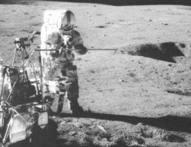 Pół wieku temu Alan Shepard zagrał w golfa na Księżycu. Piłka nie poleciała jednak tak daleko jak myślał