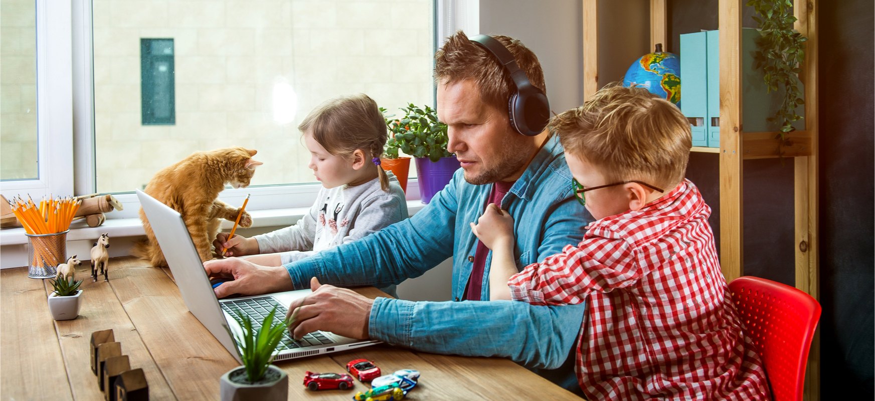 Dzień online w sklepie Komputronik. Promocje na sprzęt do pracy i nauki