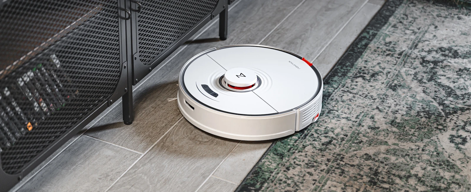 Odkurza, zmywa i robi sztuczki na dywanach. Jaki jest Roborock S7?