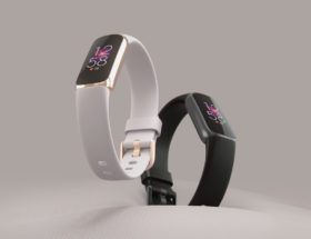 Fitbit od Google'a będzie podsłuchiwał w nocy, czy chrapiesz