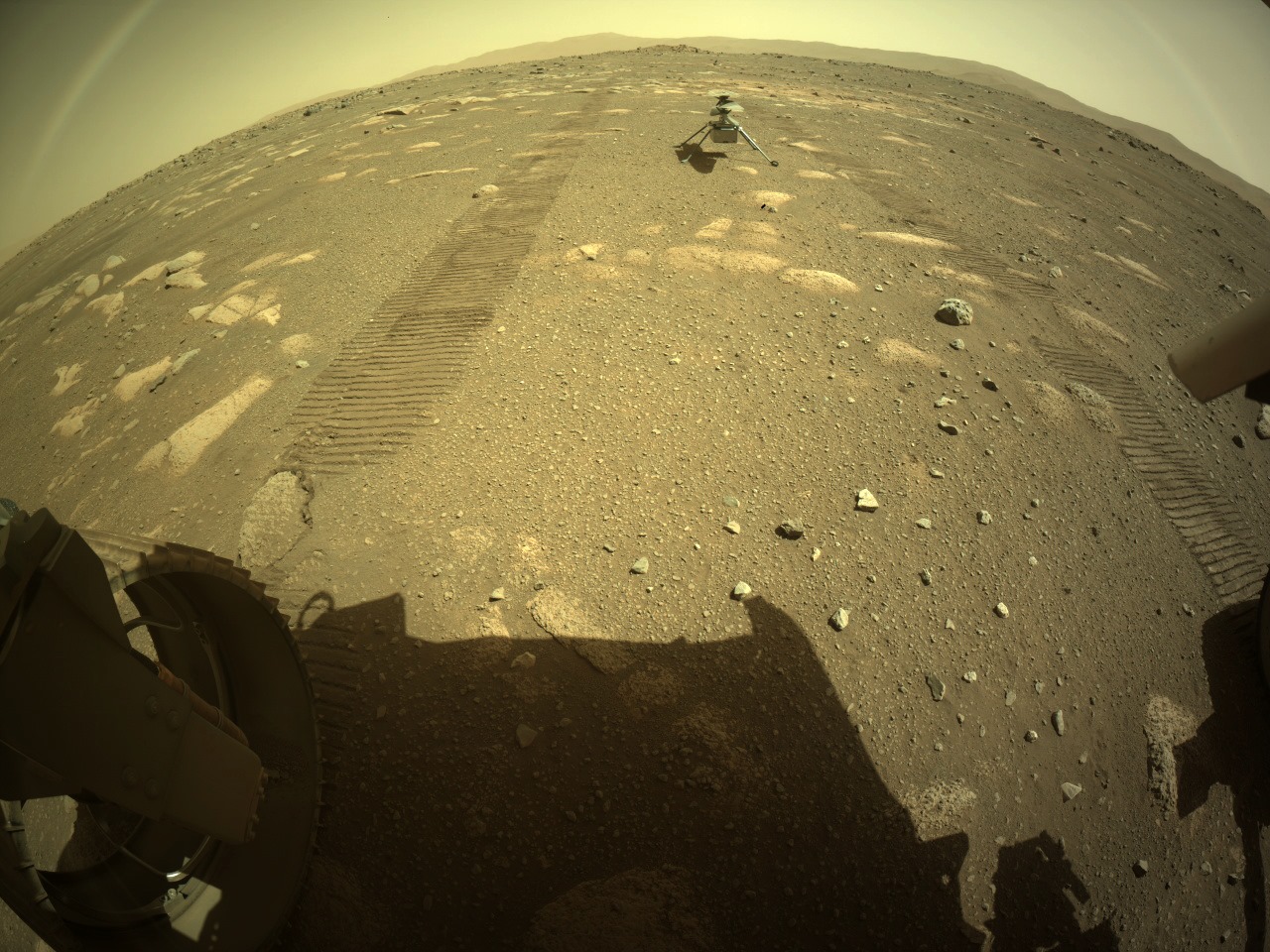 Mars. Helikopter Ingenuity stanął na własnych nogach