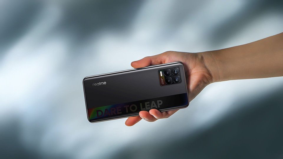 Realme 8 debiutuje w Polsce. Kupując go w przedsprzedaży, można zaoszczędzić 100 zł