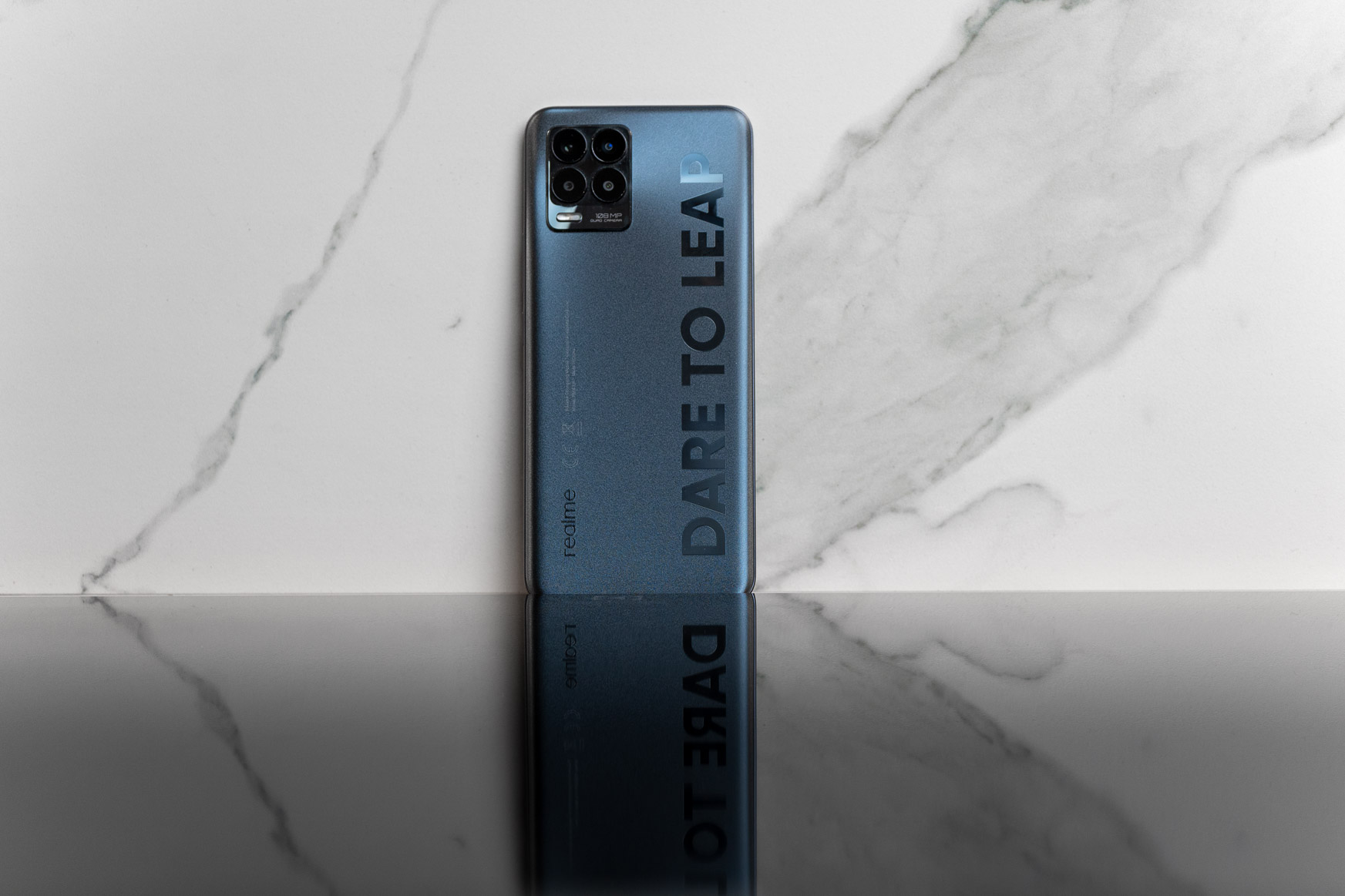 Jaki smartfon do 1500 zł - realme 8 pro class="wp-image-1656963"