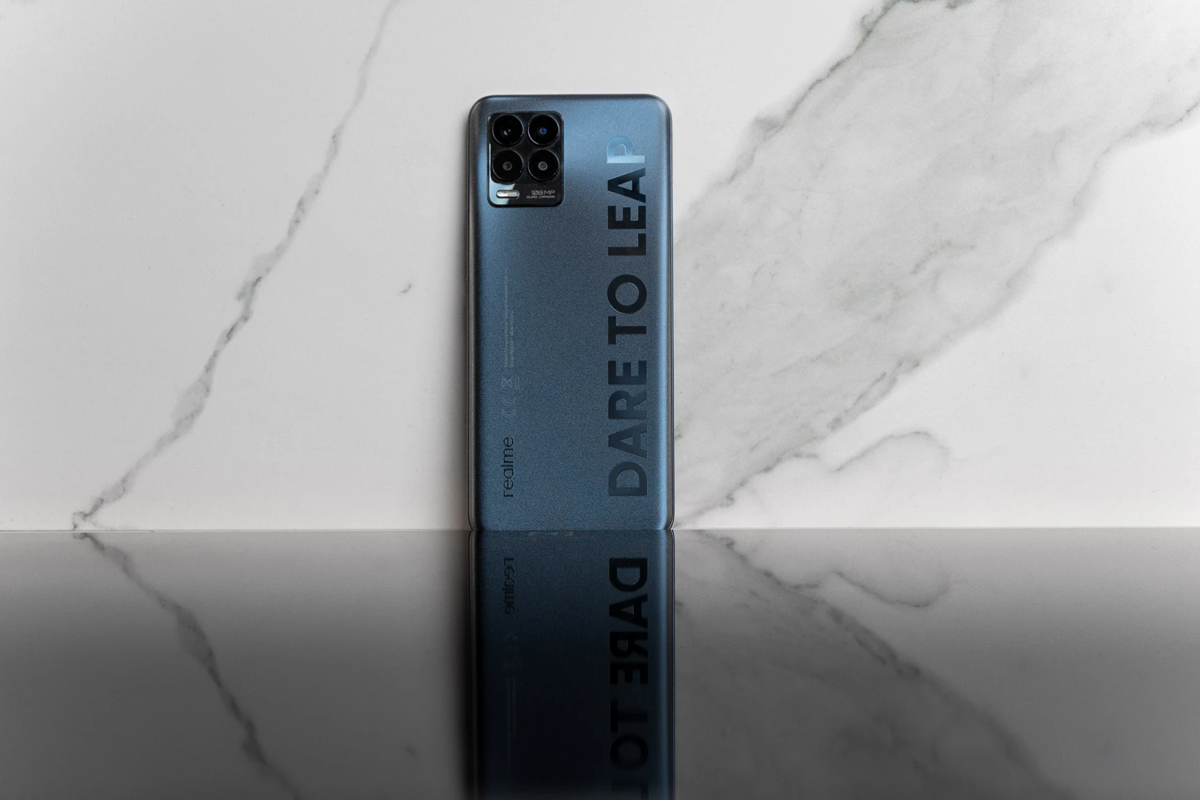 Jaki smartfon do 1500 zł - realme 8 pro class="wp-image-1656963" 