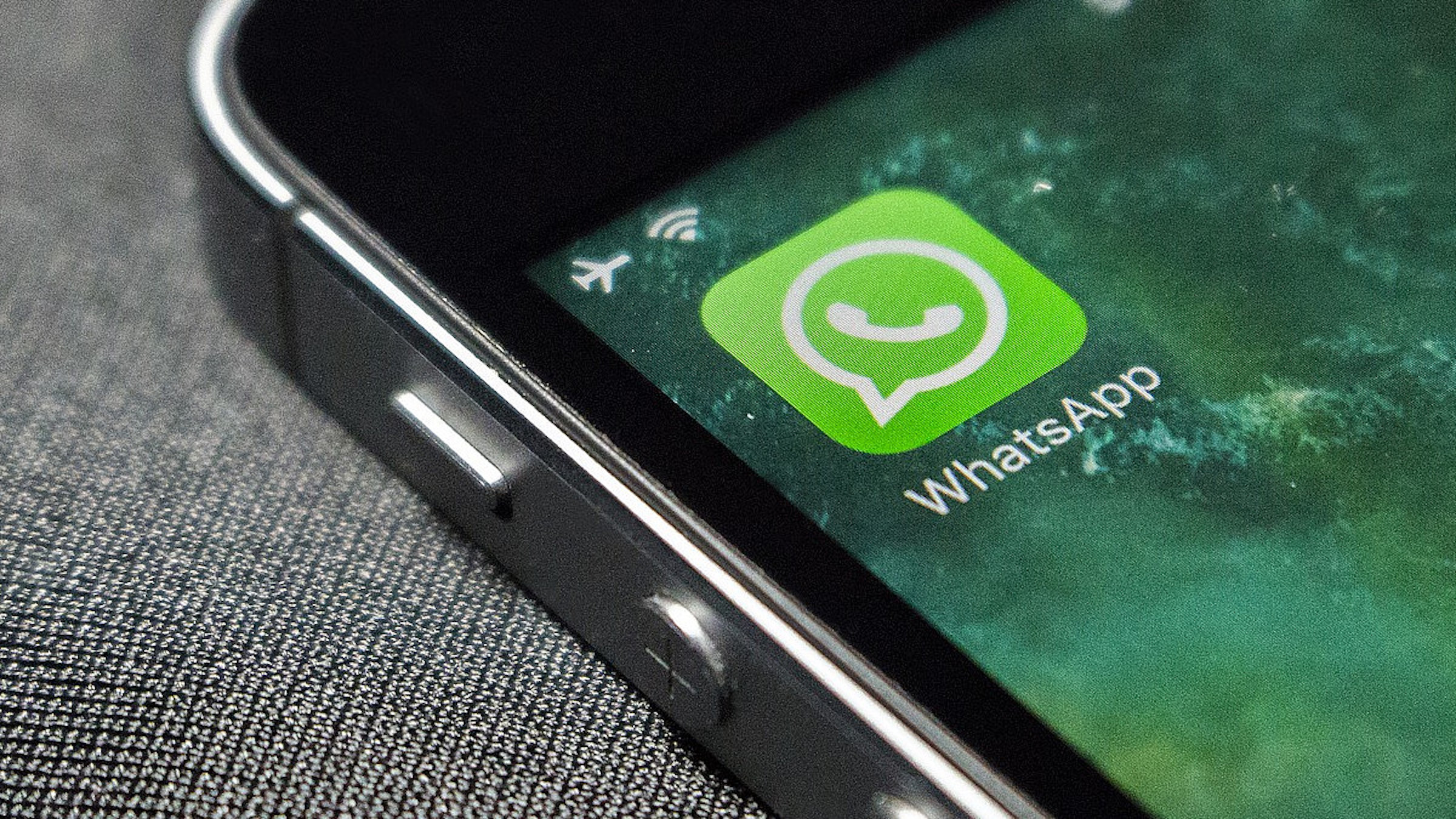 whatsapp nie dziala problem aktywacja