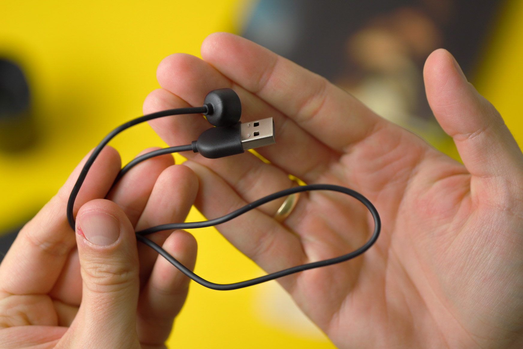 https://ocs-pl.oktawave.com/v1/AUTH_2887234e-384a-4873-8bc5-405211db13a2/spidersweb/2021/04/xiaomi-mi-band-6-1-2-1.jpg