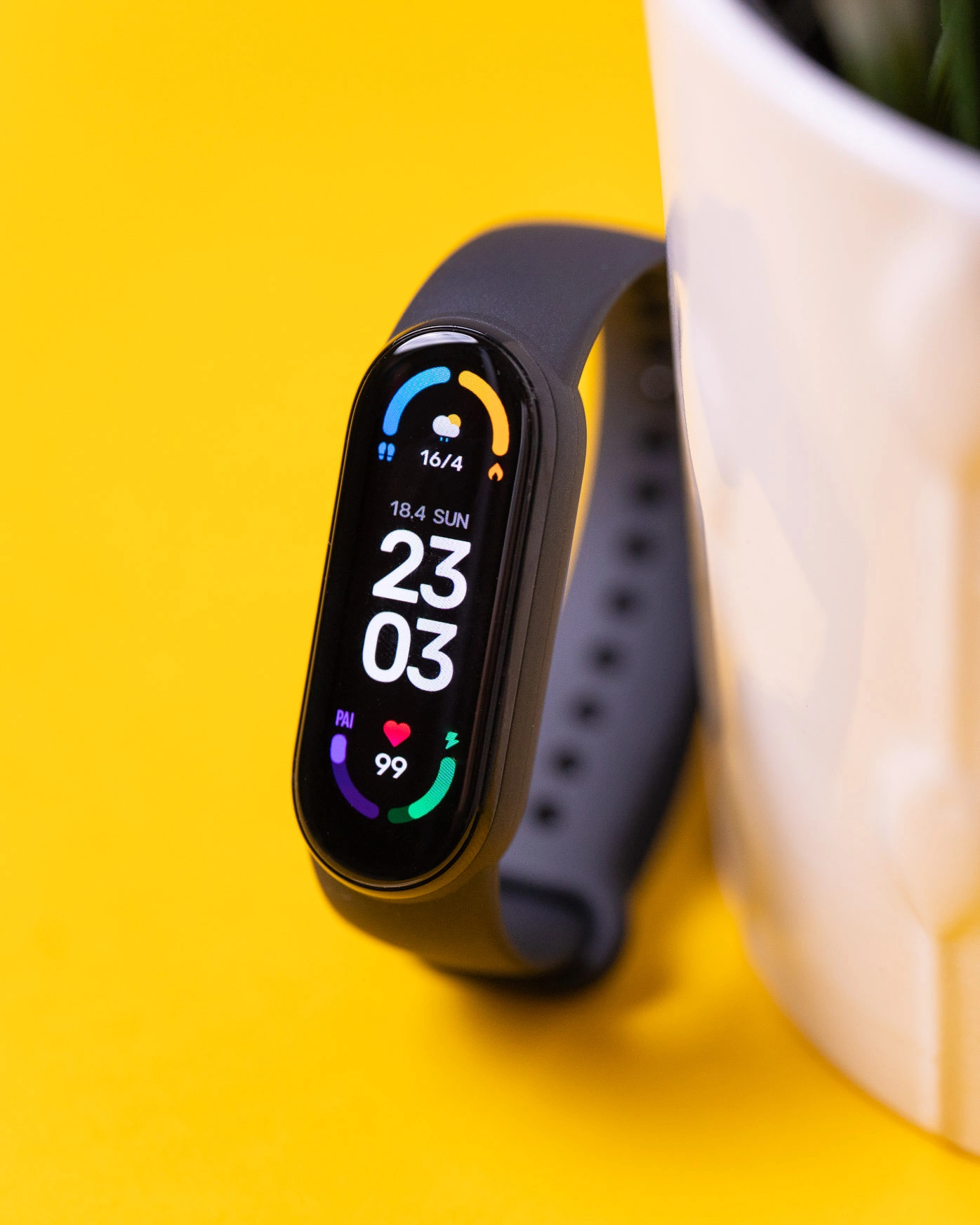 Weekend z Xiaomi Mi Band 6. Co na plus, a co na minus w najnowszej opasce fitnesowej?