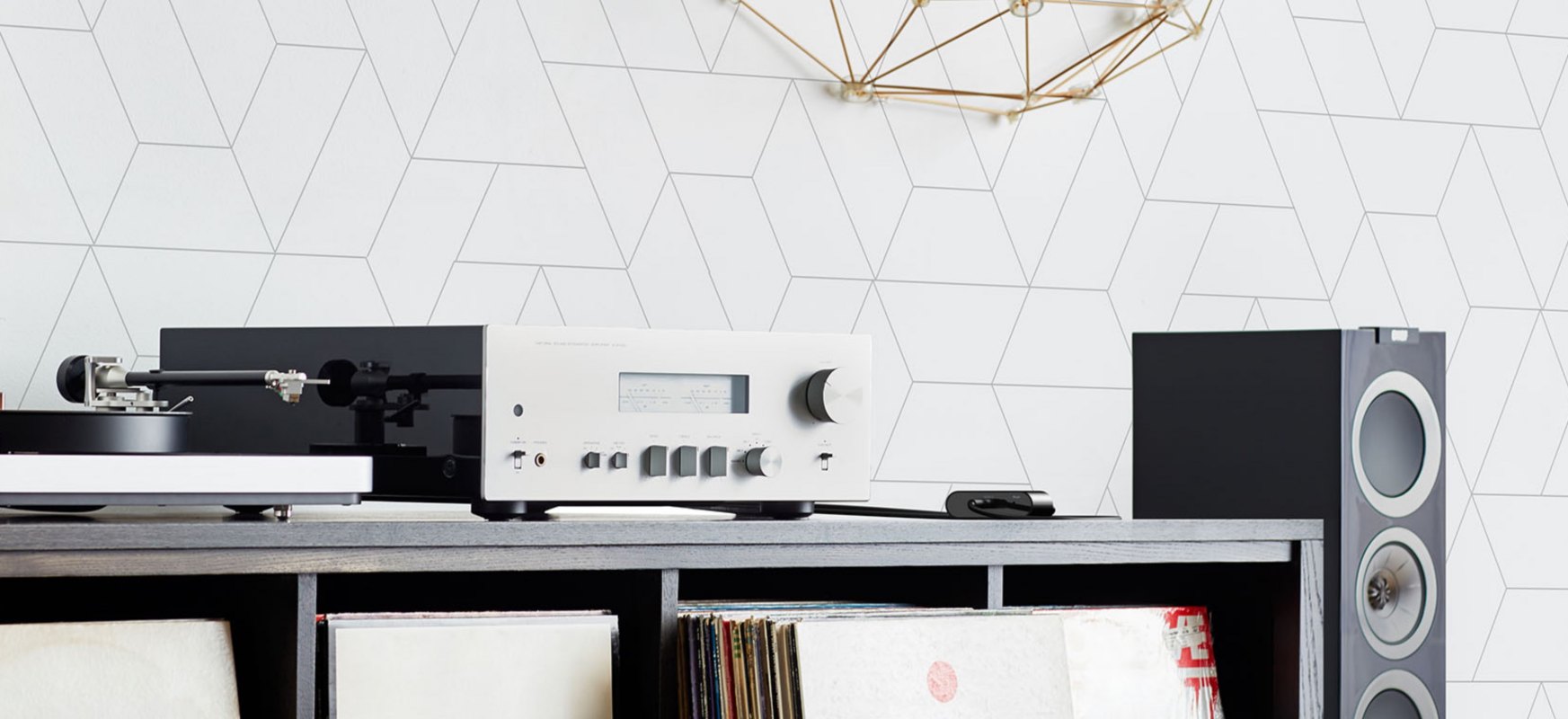 Adapter Belkin z AirPlay 2, czyli Apple Music na starym sprzęcie