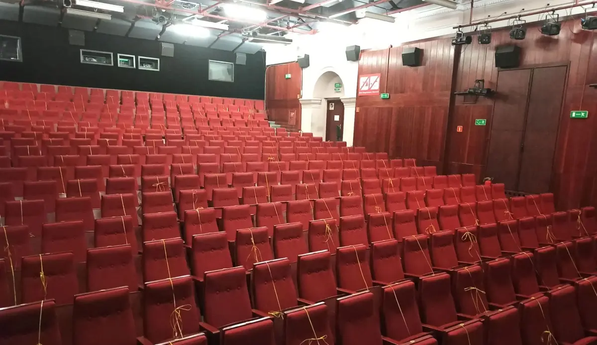 COVID-19 mógł je dobić. Jak to się stało, że lokalne teatry, kina, a nawet filharmonia wygrały na pandemii