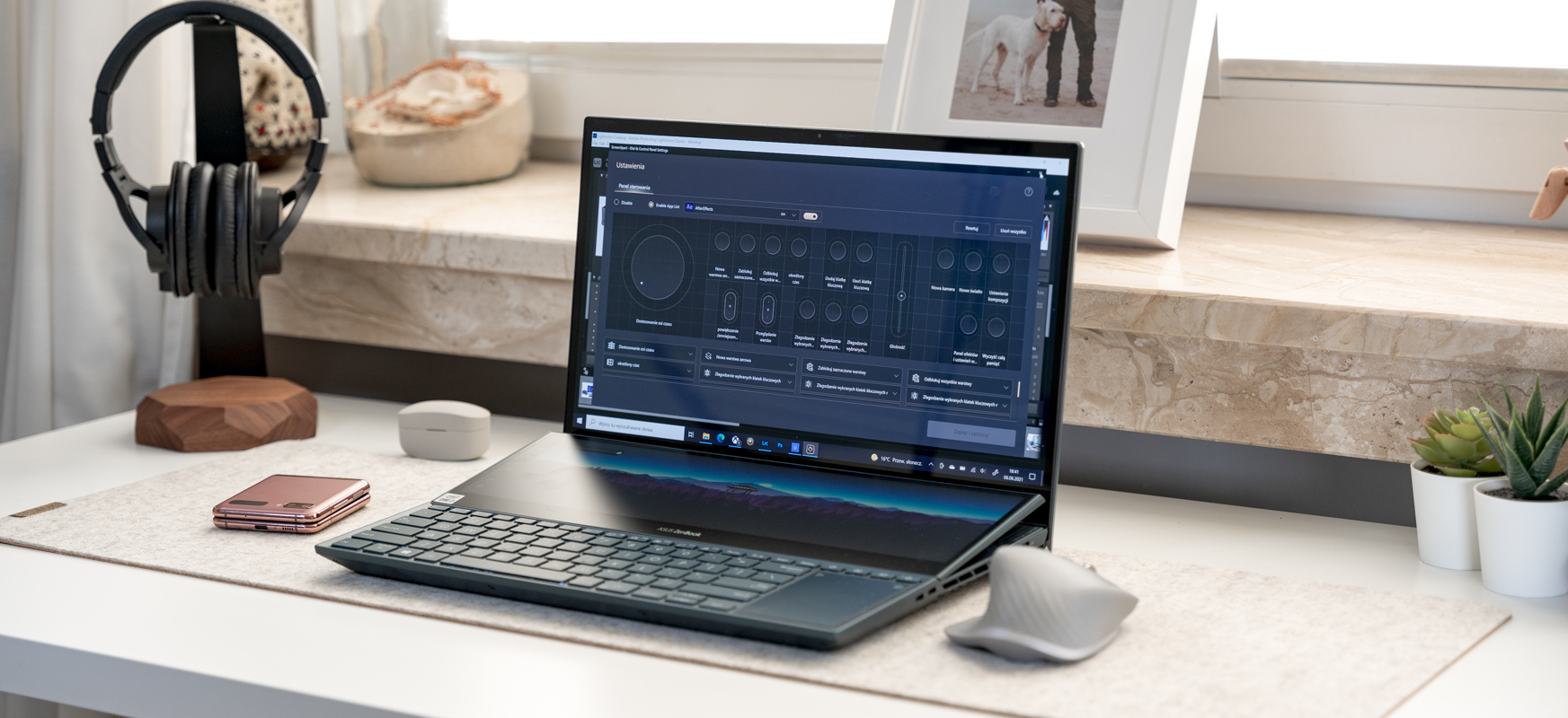 ASUS ZenBook Pro Duo OLED UX582 jest wprost stworzony dla filmowców