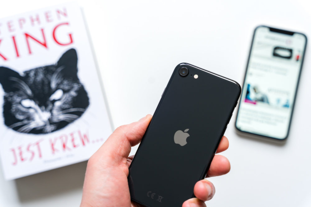 iphone se 2020 na abonament orange t-mobile play class="wp-image-1756395"
