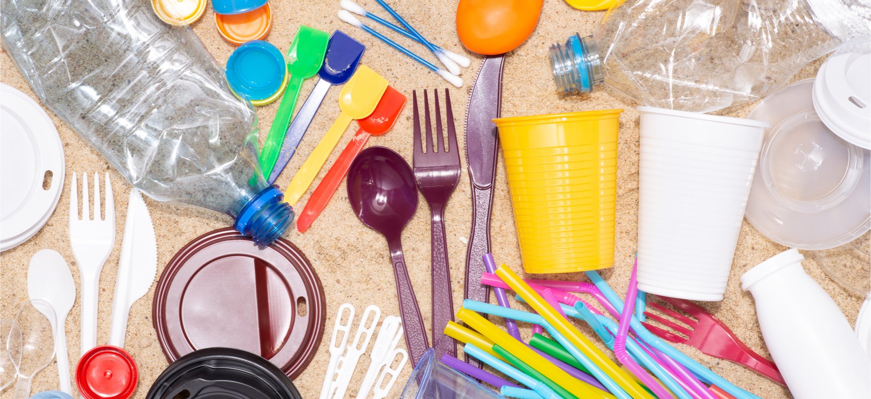 Polska nie zlikwiduje jednorazowych plastików na czas. Zostaną z nami jeszcze trochę