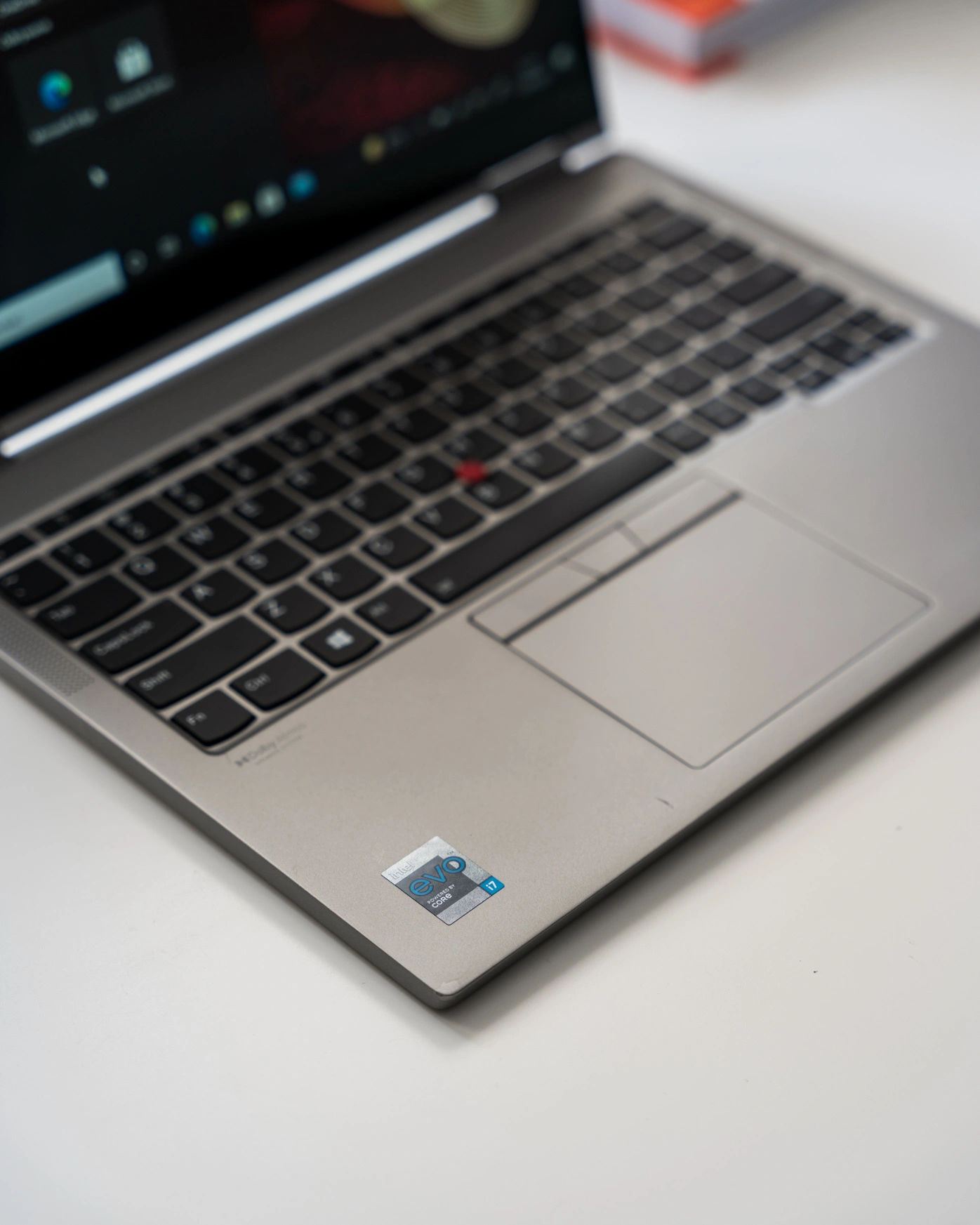 Lenovo ThinkPad X1 Titanium Yoga z certyfikatem Intel Evo class="wp-image-1752792"