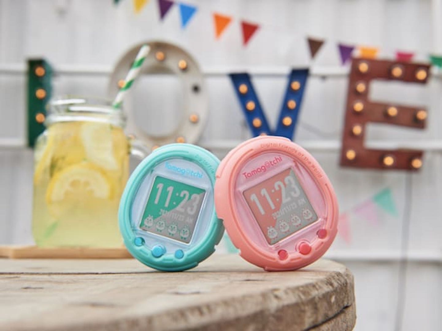 Kultowe Tamagotchi powraca w formie zegarka