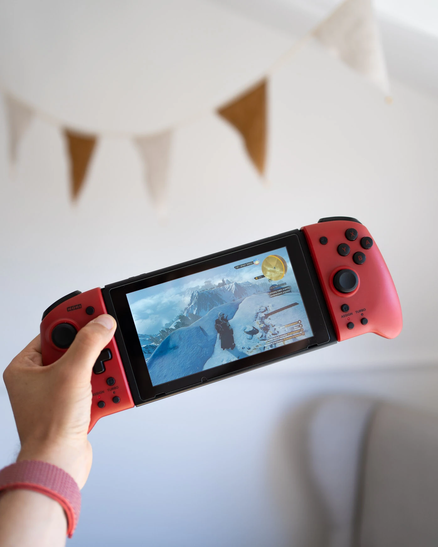 Wiedźmin 3 na konsoli Nintendo Switch. Grę przechodziłem na kontrolerach Hori Split Pad Pro. class="wp-image-1747965"