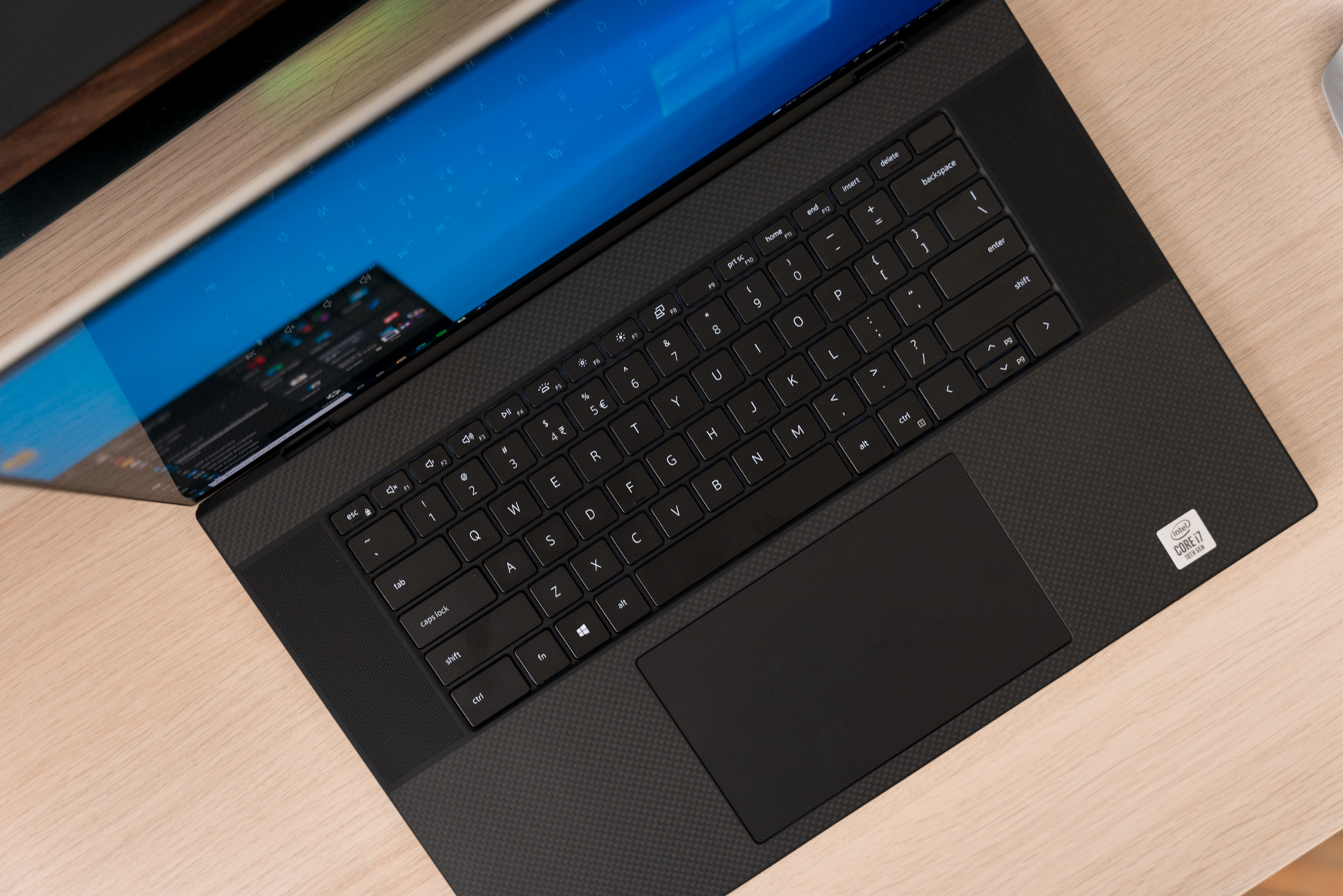 Dell XPS 17 class="wp-image-1778443"