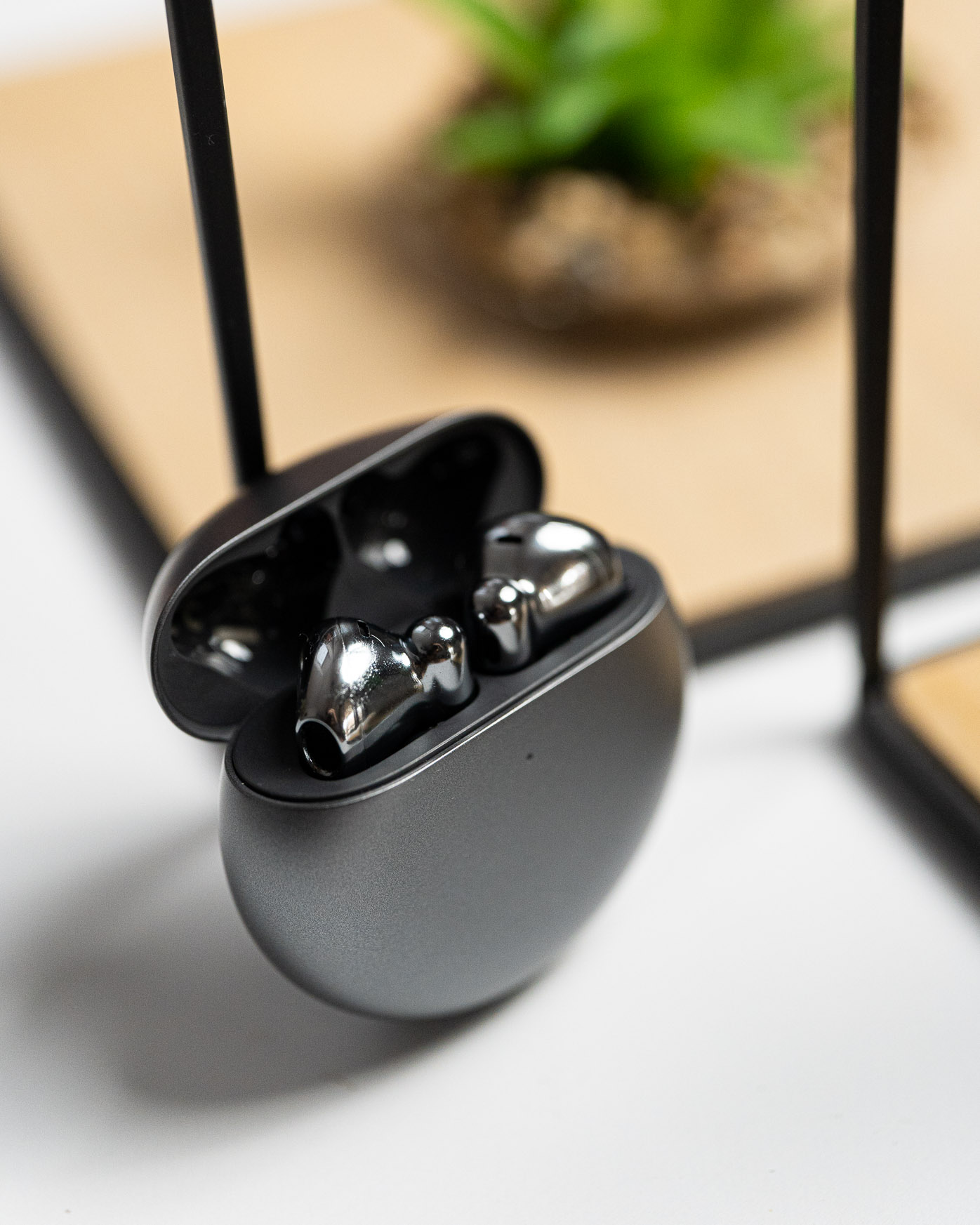 Huawei FreeBuds 4: oto dlaczego polubisz te douszne słuchawki