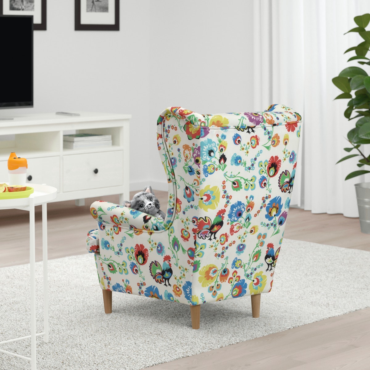 Fotel Ikea Strandmon w Łowickie Wzory class="wp-image-1803802"