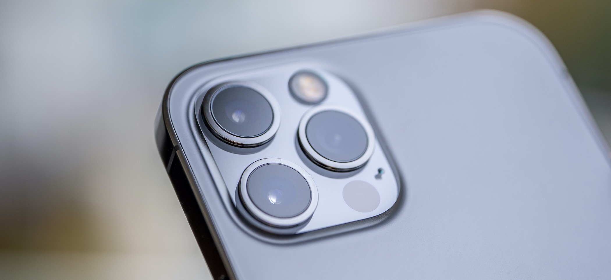 iphone z obiektywem peryskopowym