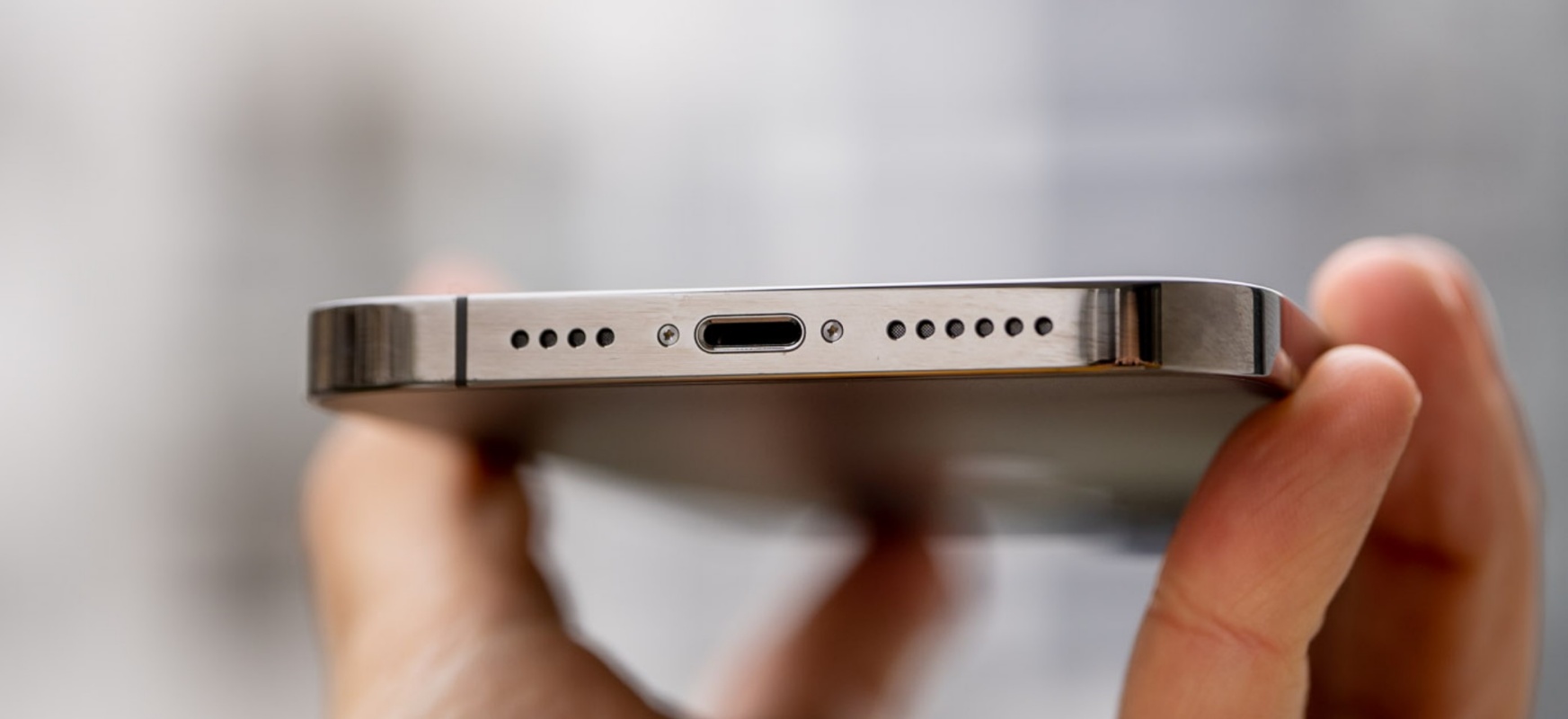 iPhone 13 będzie miał szybkie ładowanie. Ale nie za szybkie