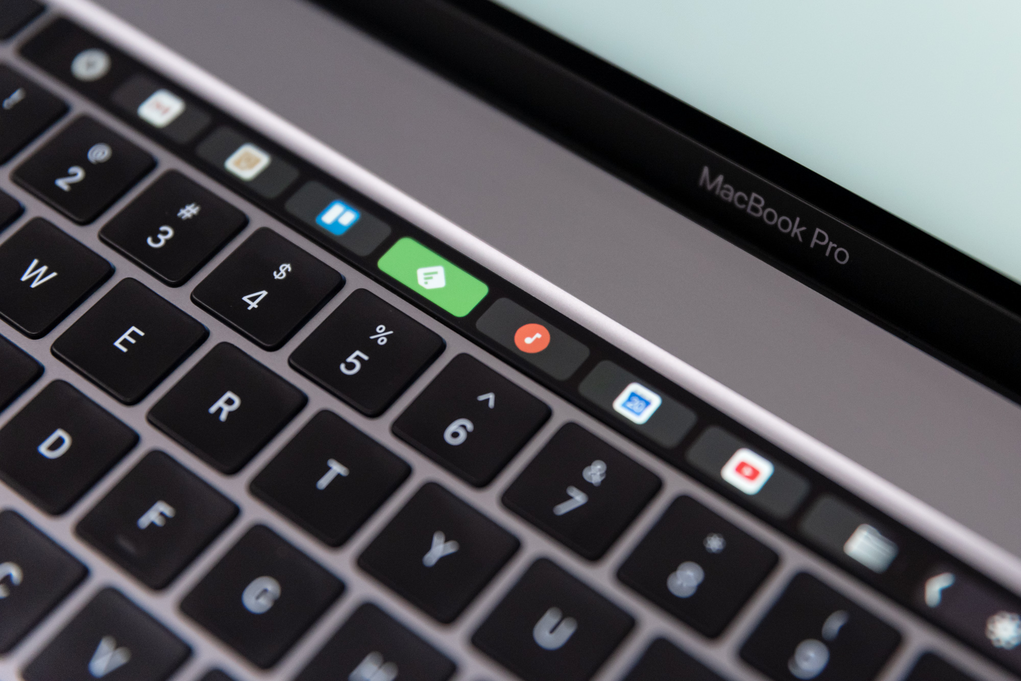 To koniec Touchbara. Apple pozbędzie się dotykowego paska