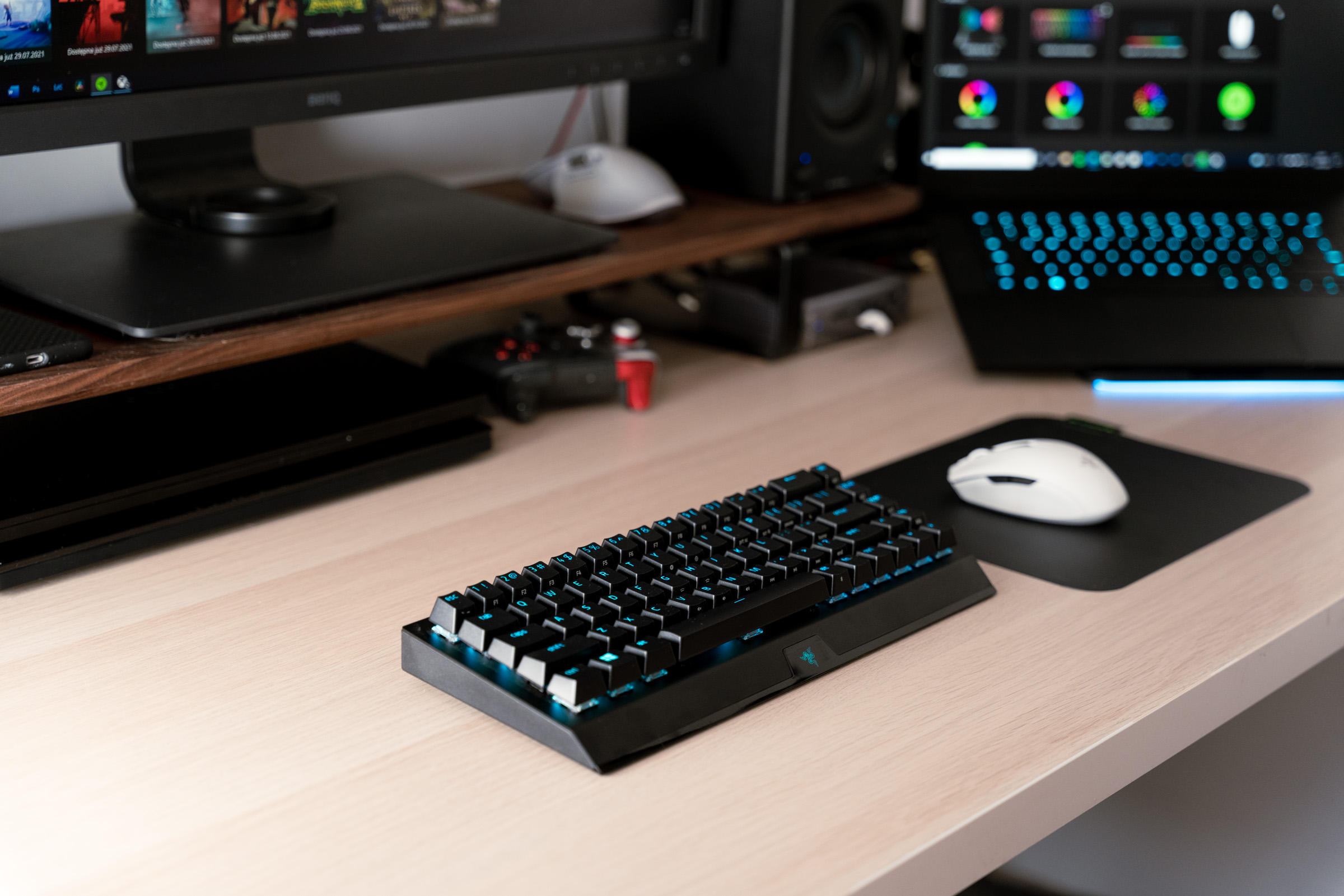 Razer Blackwidow V3 Mini i Razer Orochi V2 class="wp-image-1800697" 