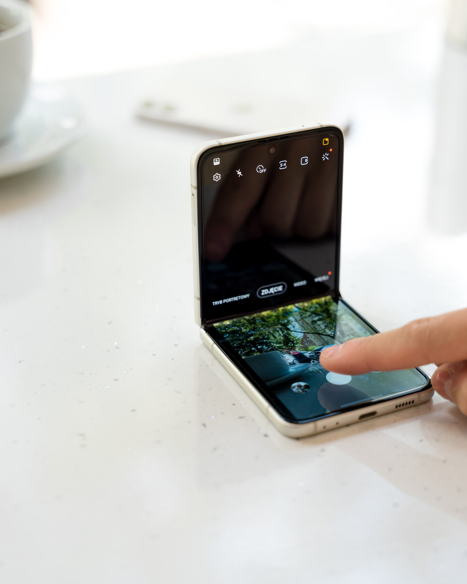 Samsung Galaxy Z Flip 3 class="wp-image-1831663"