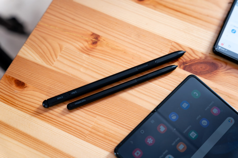 Samsung Galaxy Z Fold 3 class="wp-image-1818940"
