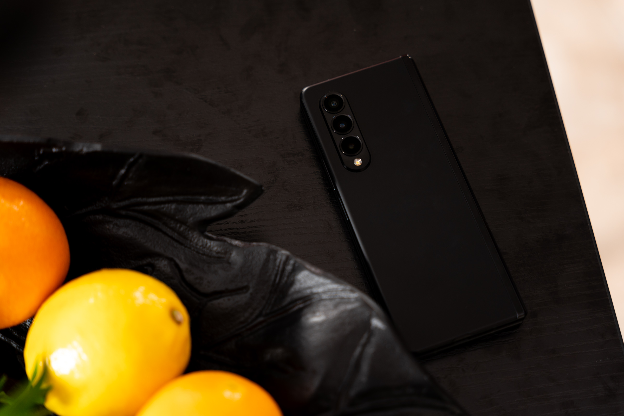 Samsung Galaxy Z Fold 3 class="wp-image-1818964"