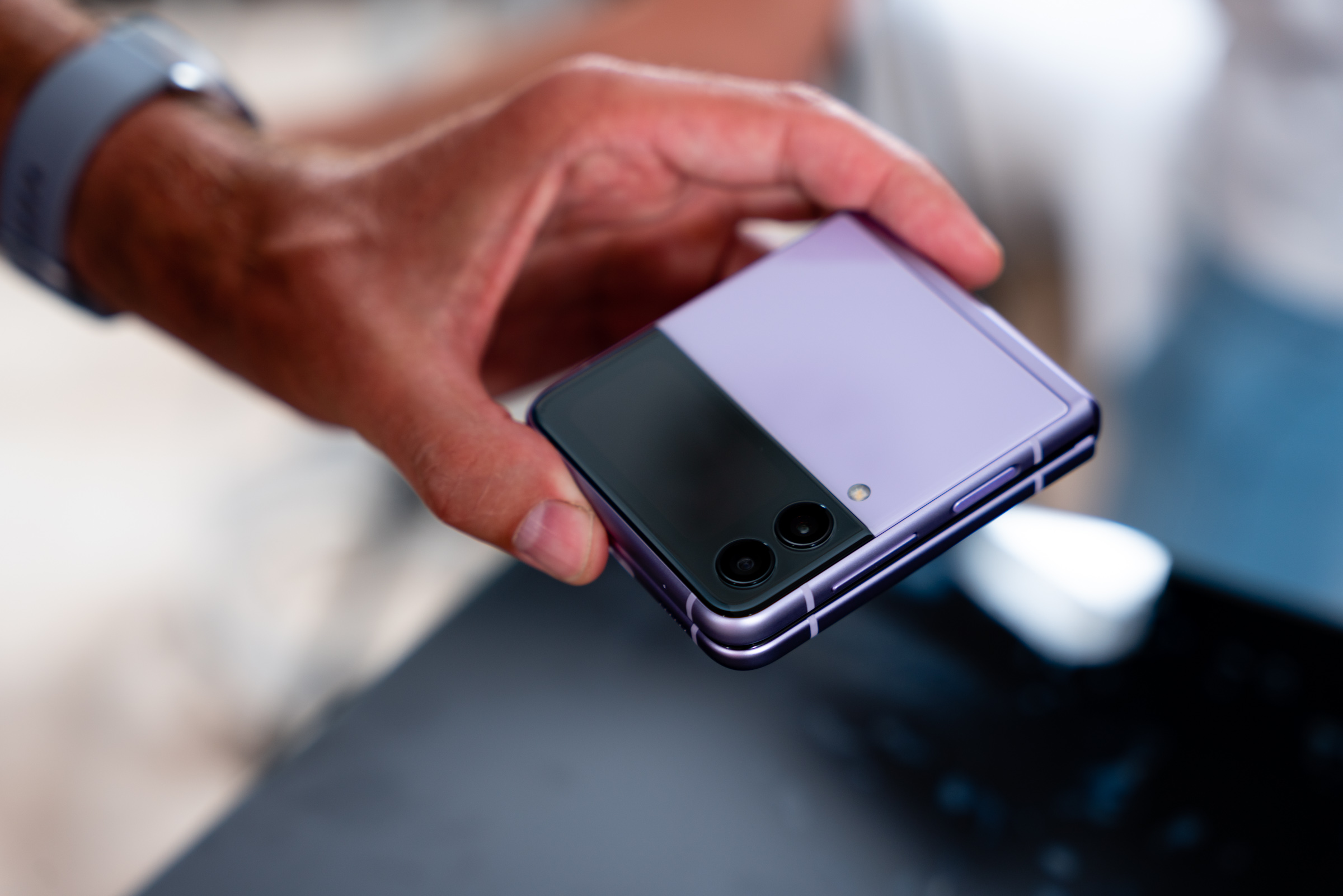 Samsung Galaxy Z Flip 3 class="wp-image-1818856"
