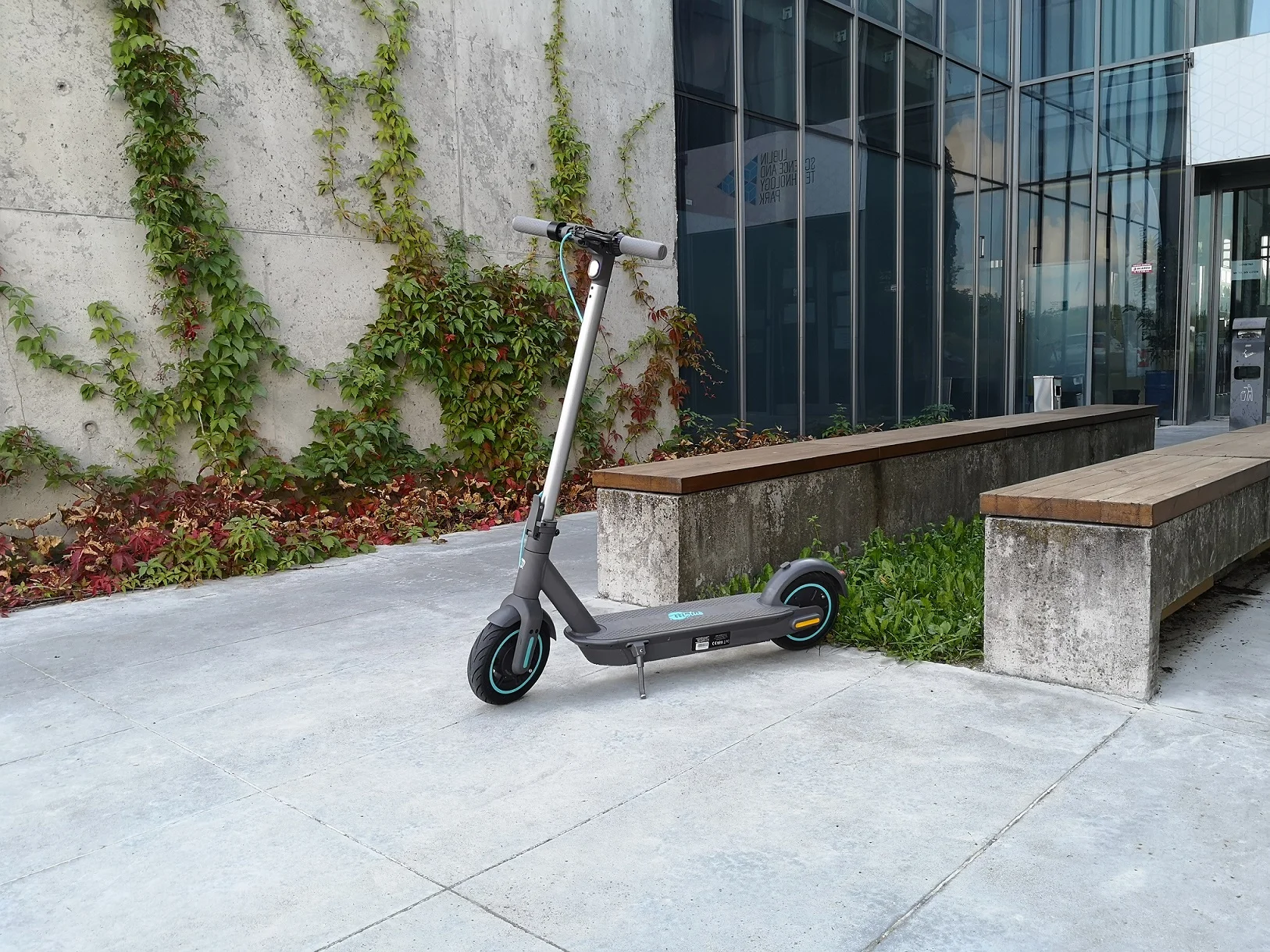 Scooty 10 