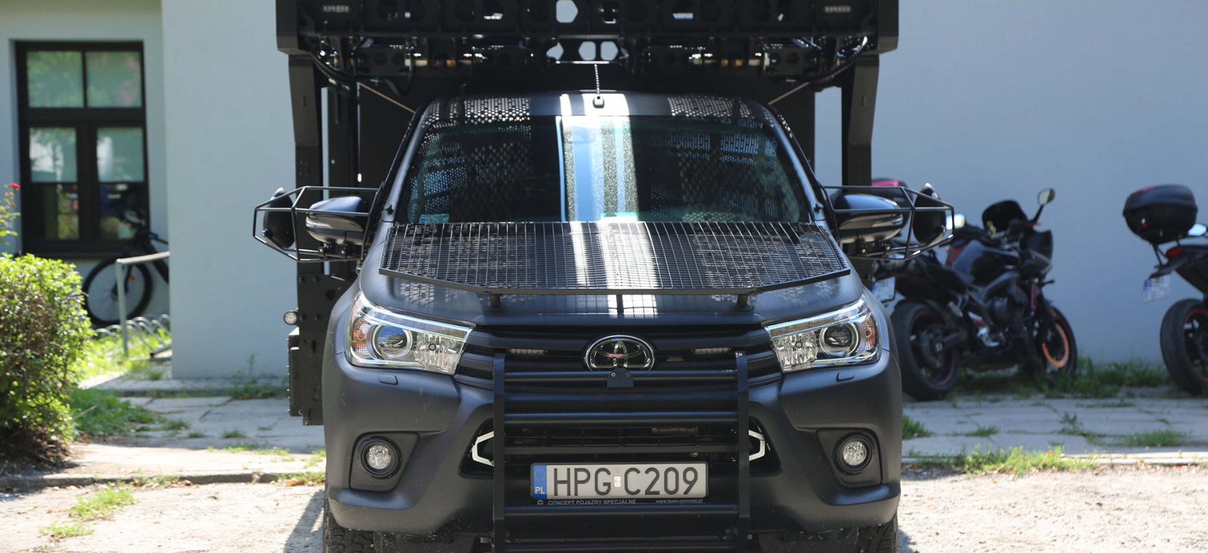 Toyota Hilux tuning policji