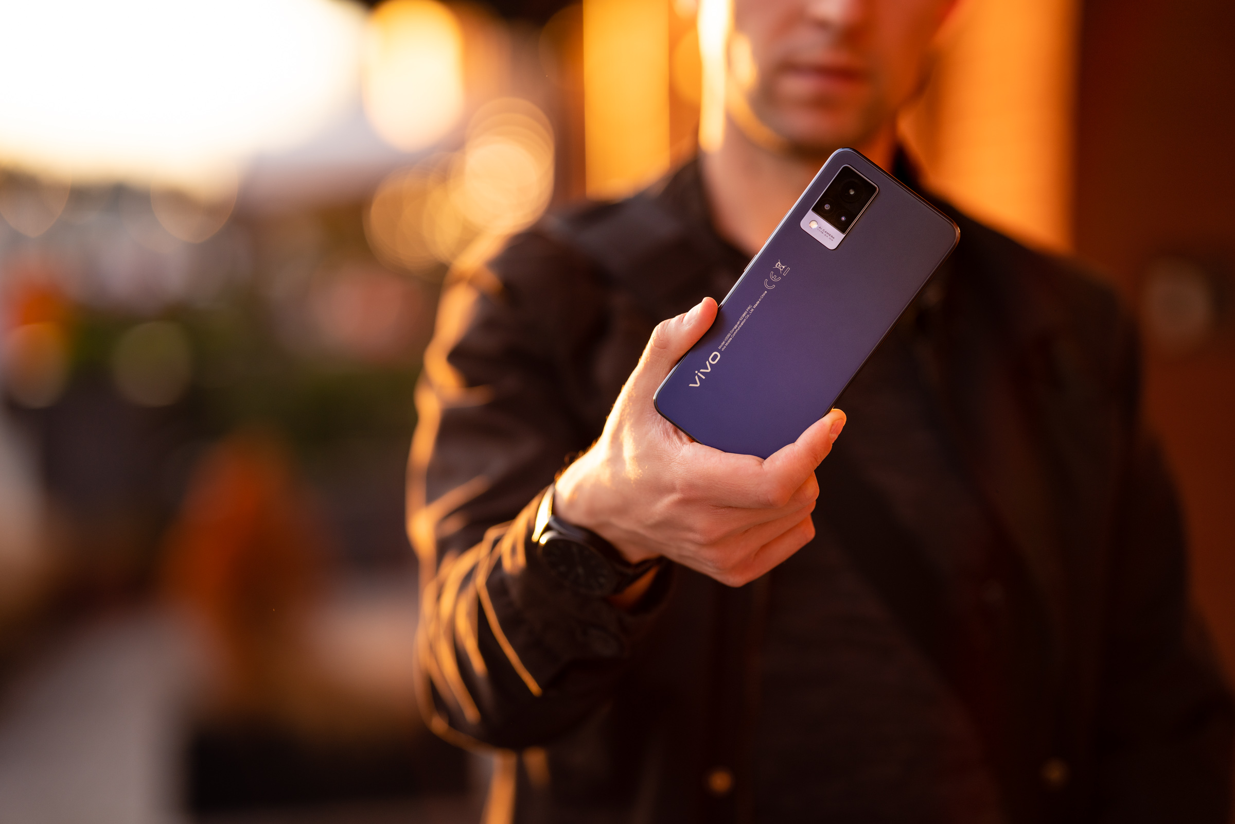 vivo V21 5G class="wp-image-1821265"
