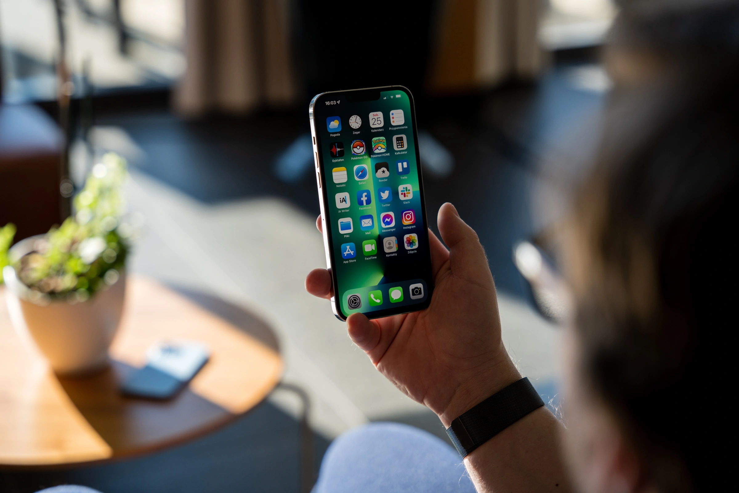 iPhone 14? Kupiłbym, ale brakuje tych trzech rzeczy