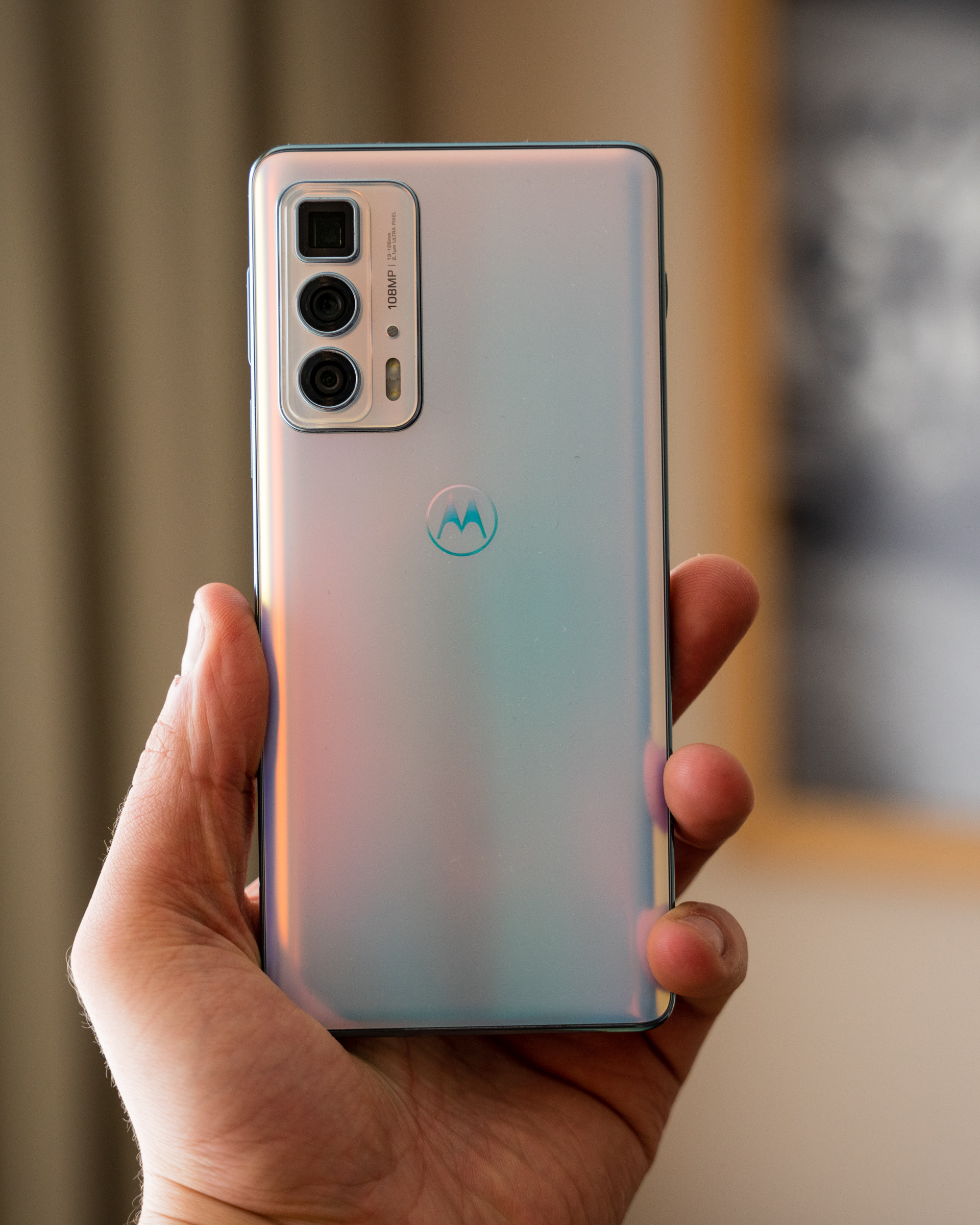 Motorola Edge 20 Pro class="wp-image-1870989"