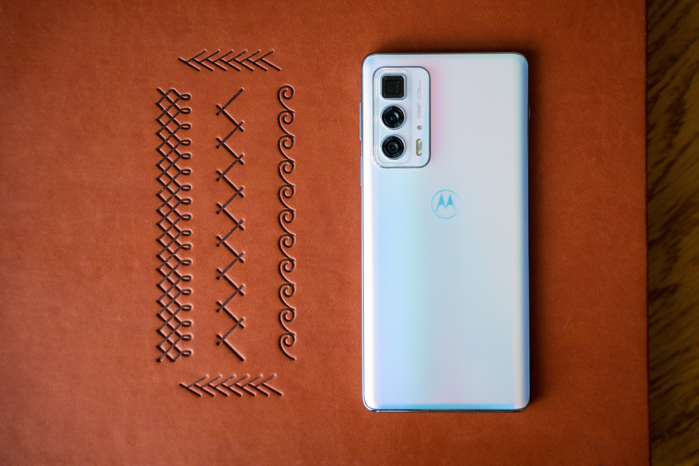 Motorola Edge 20 Pro class="wp-image-1870977"