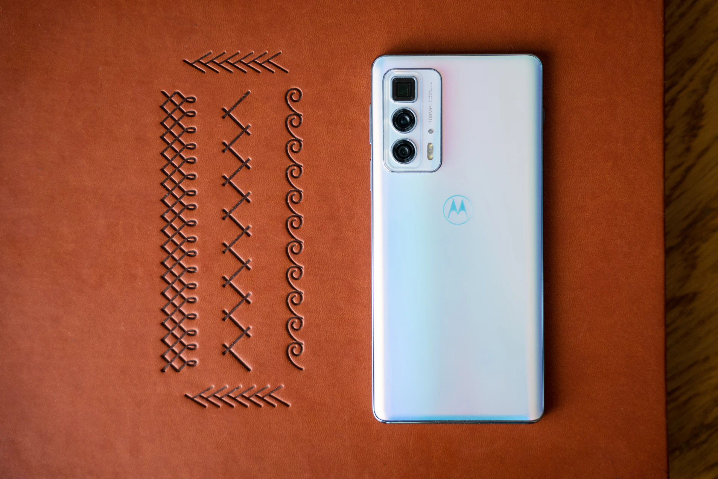 Motorola Edge 20 Pro class="wp-image-1870977"