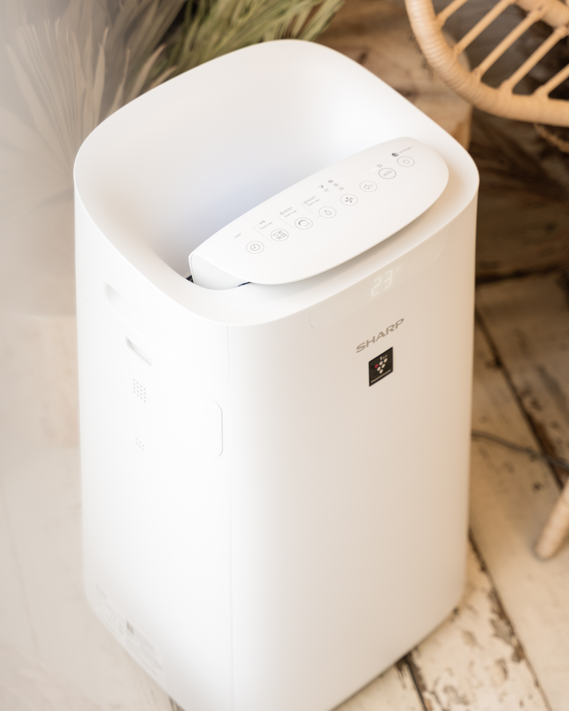 Sharp Plasmacluster UA-KIL80E-W class="wp-image-1864980"