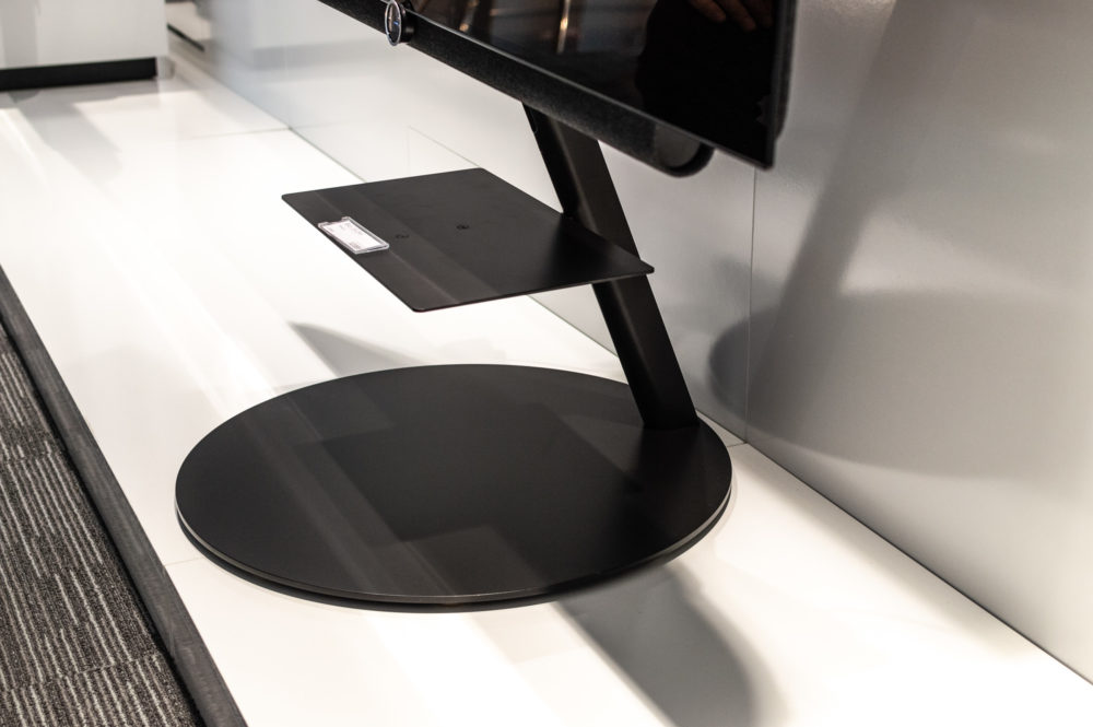 https://ocs-pl.oktawave.com/v1/AUTH_2887234e-384a-4873-8bc5-405211db13a2/spidersweb/2021/10/loewe-bild-i-wrazenia-03-1000x665.jpg