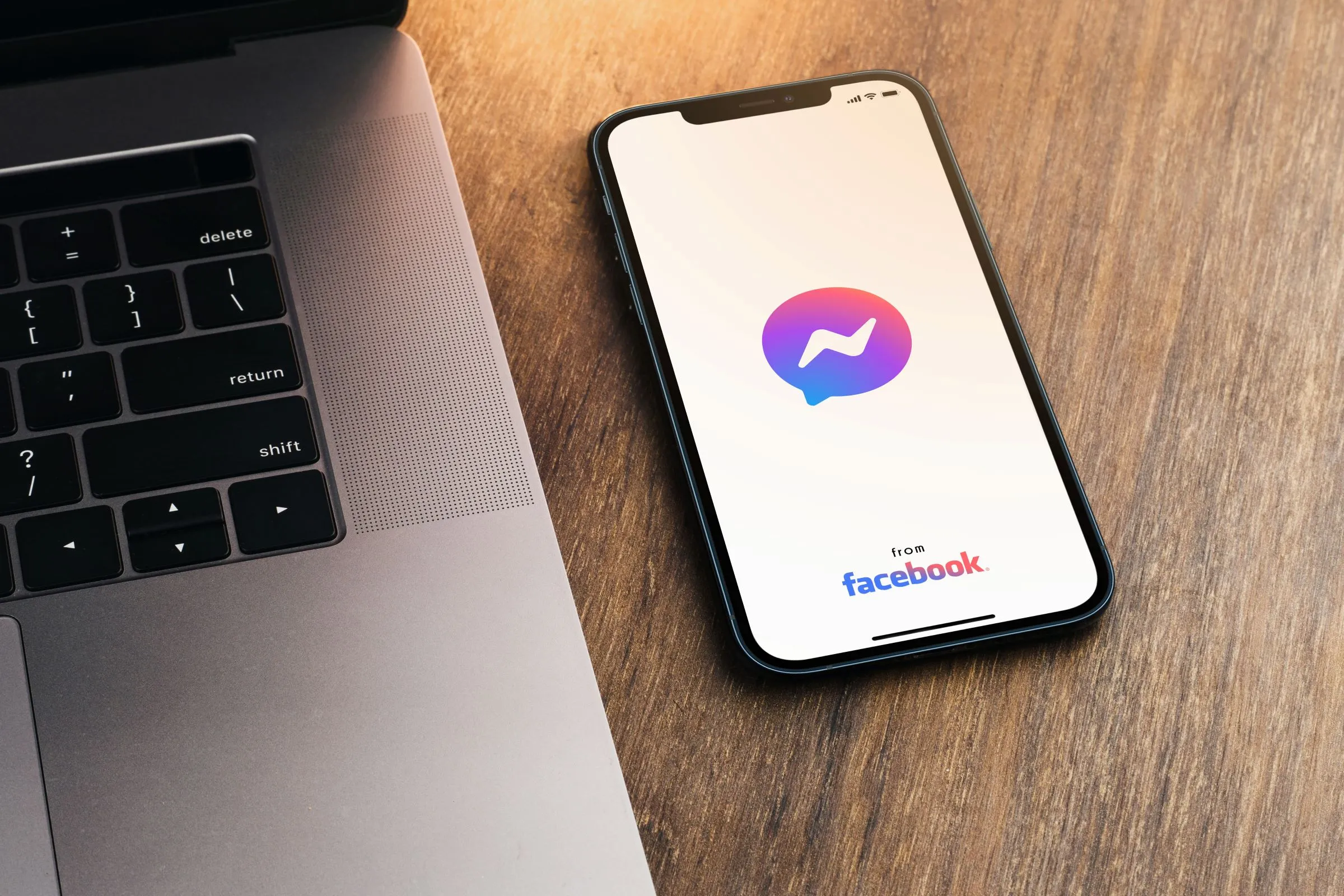 Jak wylogować się z Messengera na telefonie i komputerze? Instrukcja krok po kroku