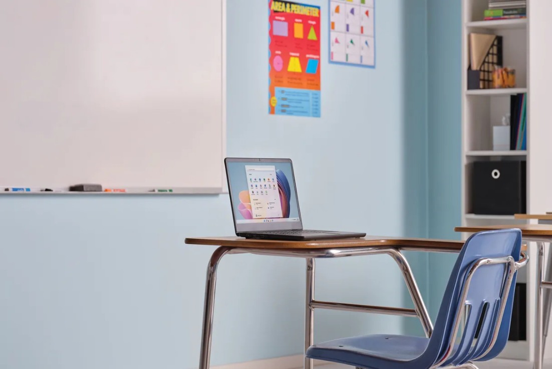 Surface Laptop SE class="wp-image-1928945"