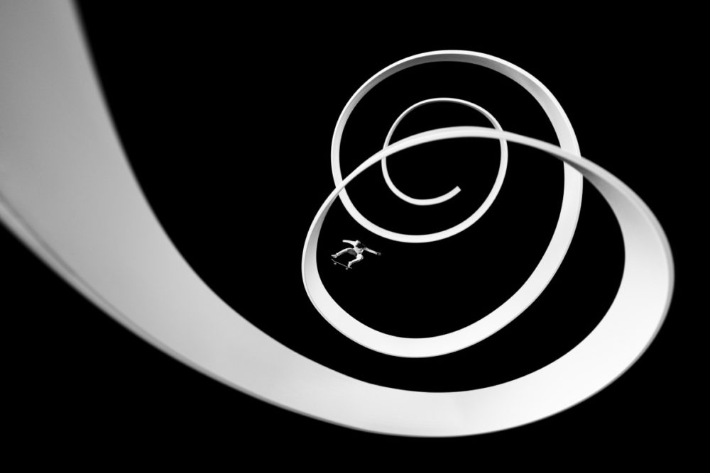 Fot. Jan Kasl, 1. miejsce w kat. Creative by Skylum / Red Bull Illume 2021 class="wp-image-1968077"