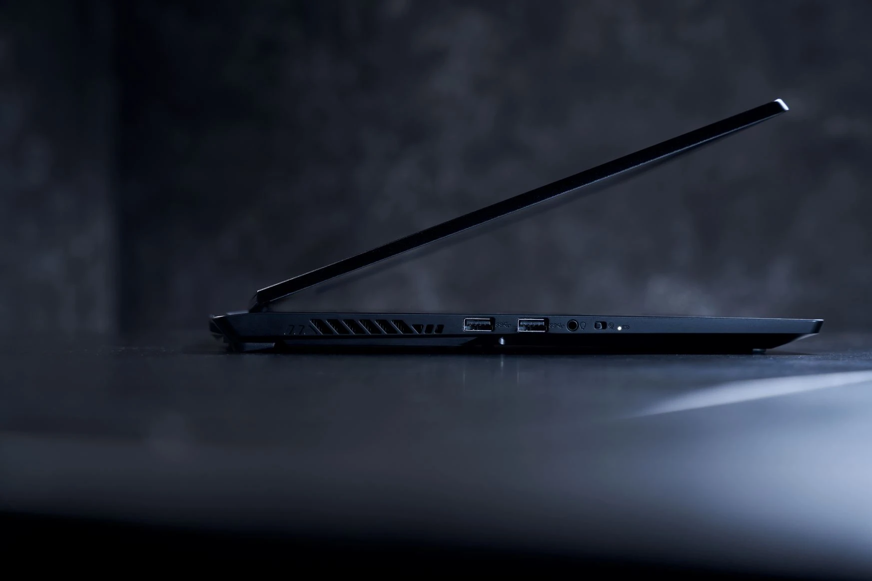 MSI Stealth GS77-12UX class="wp-image-2073265" 