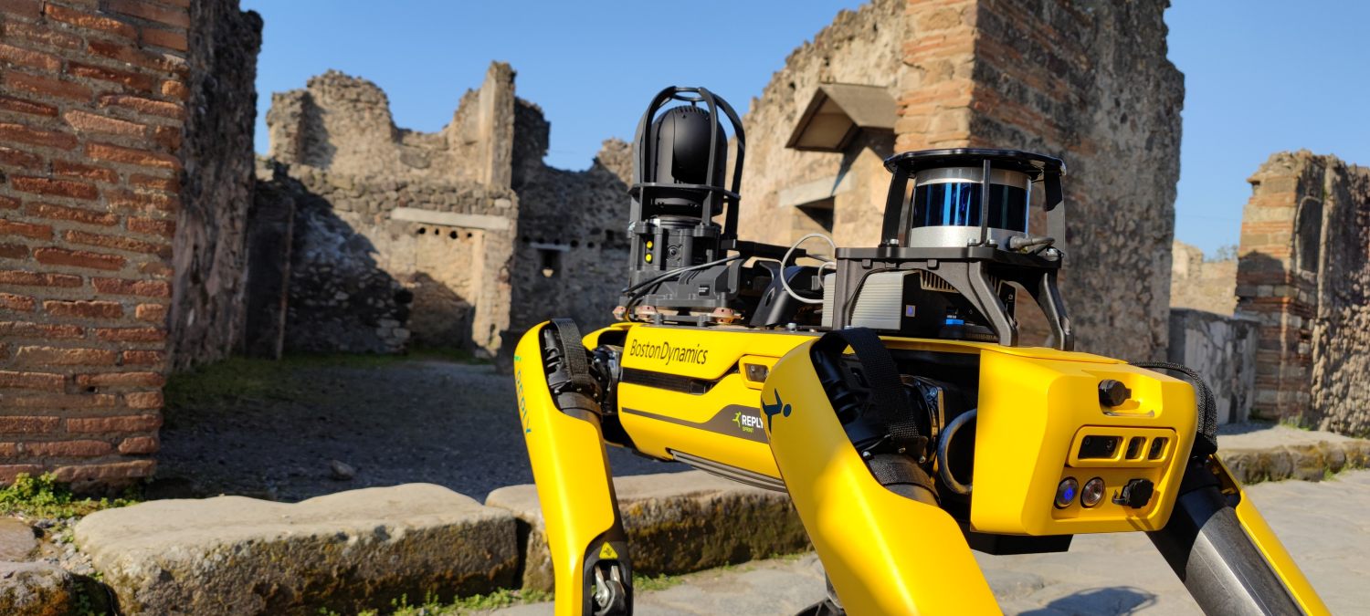 Spot - Robo-pies Boston Dynamics patroluje Pompeje class="wp-image-2115399"