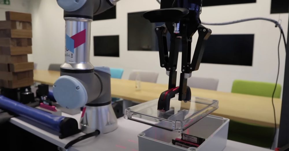 5g-hi5-robot-ramie-hubraum-t-mobile class="wp-image-2147412"