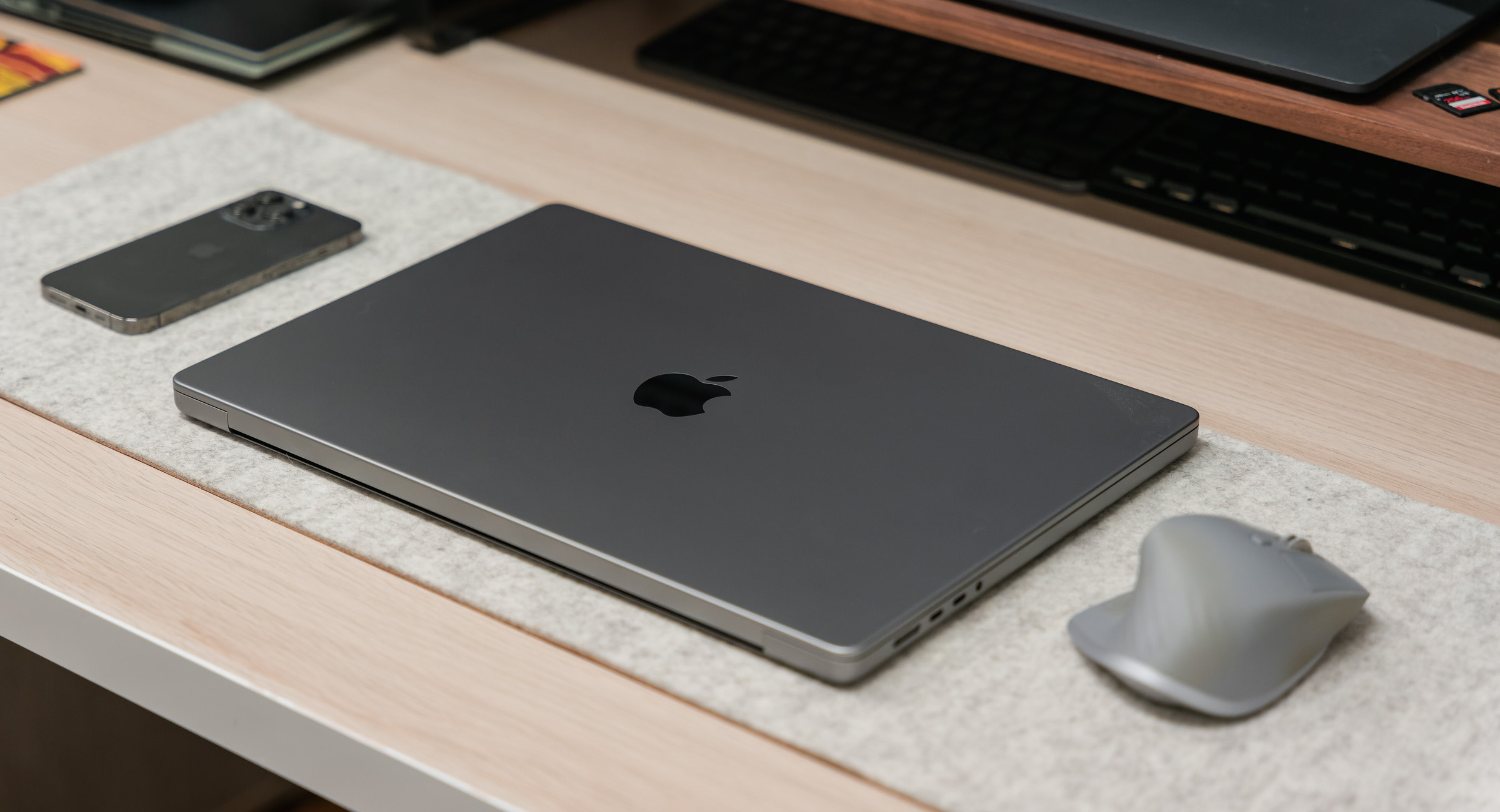 sprzedaz-pc-2022-q1-apple-mac-macbook